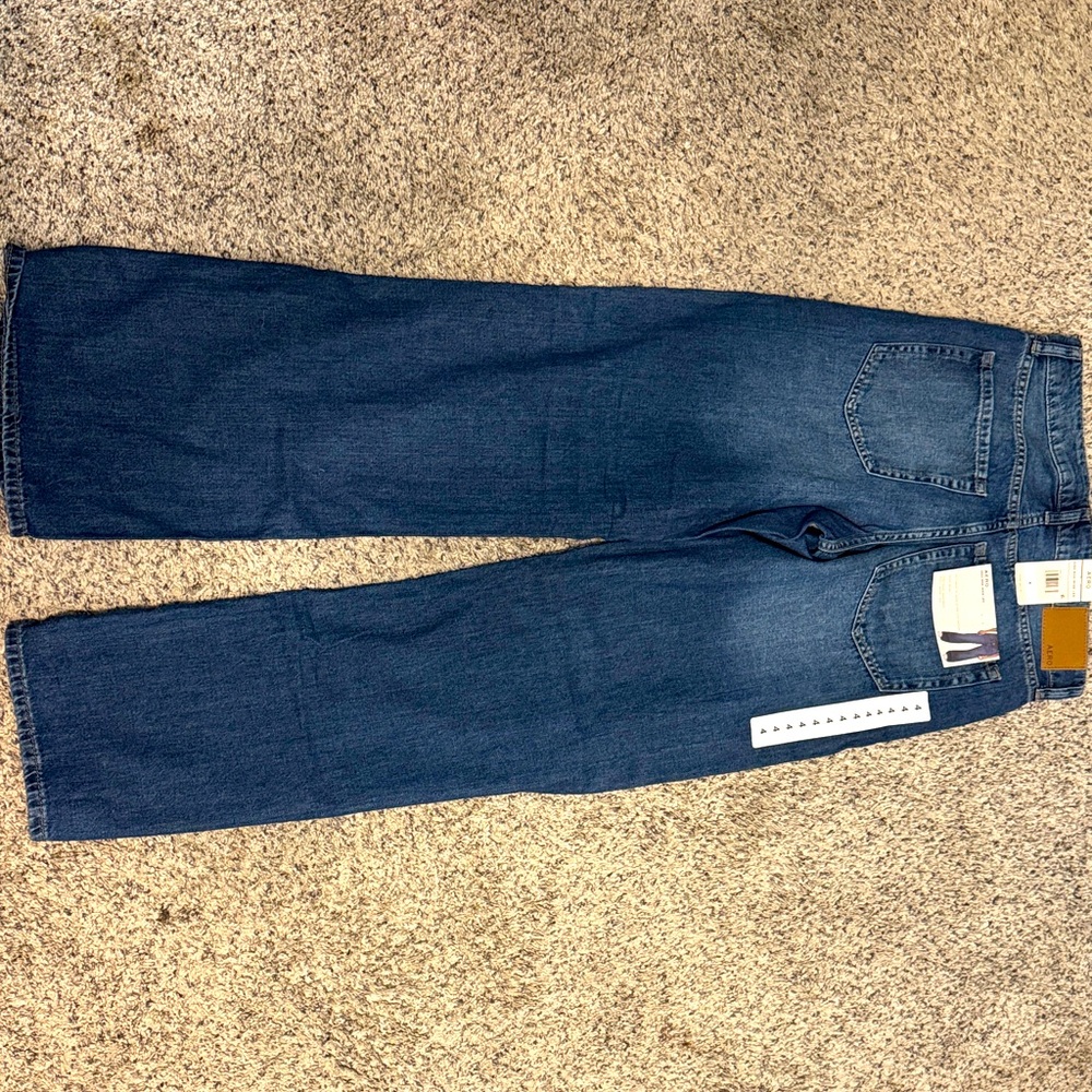 Aeropostale women’s jeans new with tags size 4 high rise wide leg dark wash